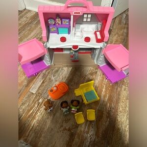 Little people dollhouse
